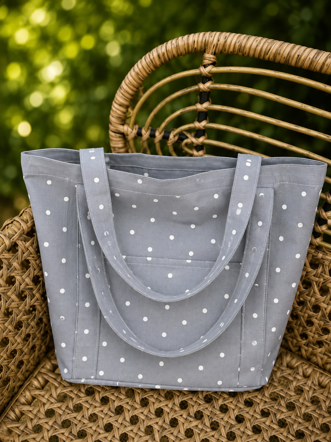 Lion & Willow Canvas Polka Dot Tote Bag – Summer Collection